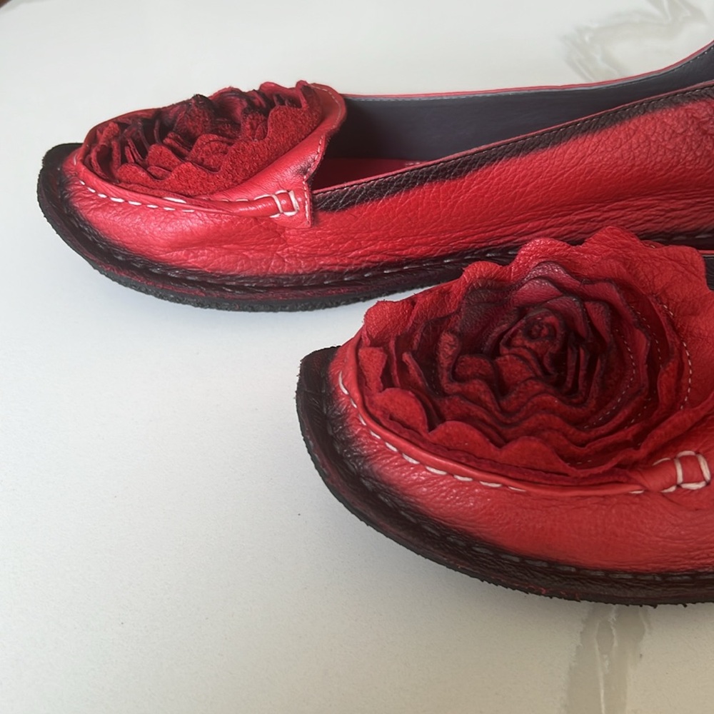 L’Artiste Dezi Red and Black Leather Floral Loafers Flats Womens EU 41 9.5 - 10 - Picture 10 of 16